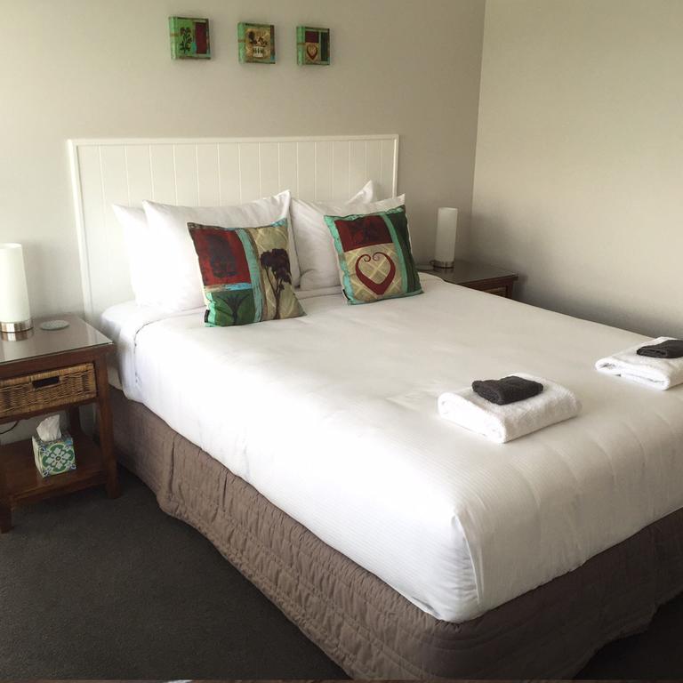 Kiwi House Waiheke Hotel Oneroa Exterior photo