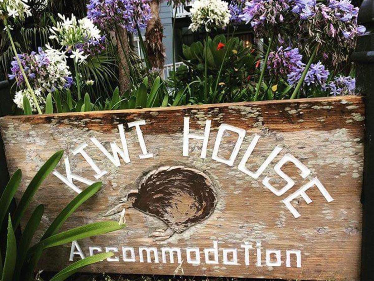 Kiwi House Waiheke Hotel Oneroa Exterior photo